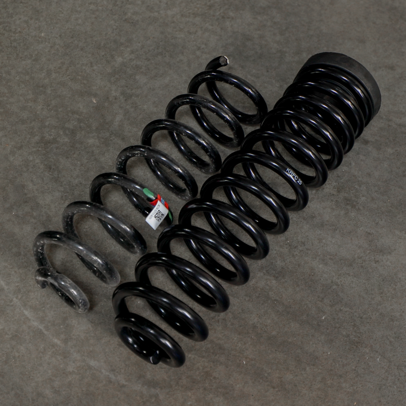 Load image into Gallery viewer, Kryptonite 2.5"/3.5" Leveling Dual Rate Coil Springs for 2005-2026 Ford Powerstroke F-250/F-350
