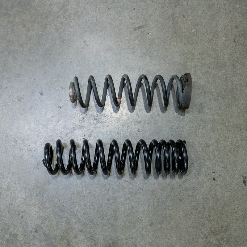 Load image into Gallery viewer, Kryptonite 4.5"/5.5" Lift Dual Rate Coil Springs for 2005-2026 Ford F-250/F-350
