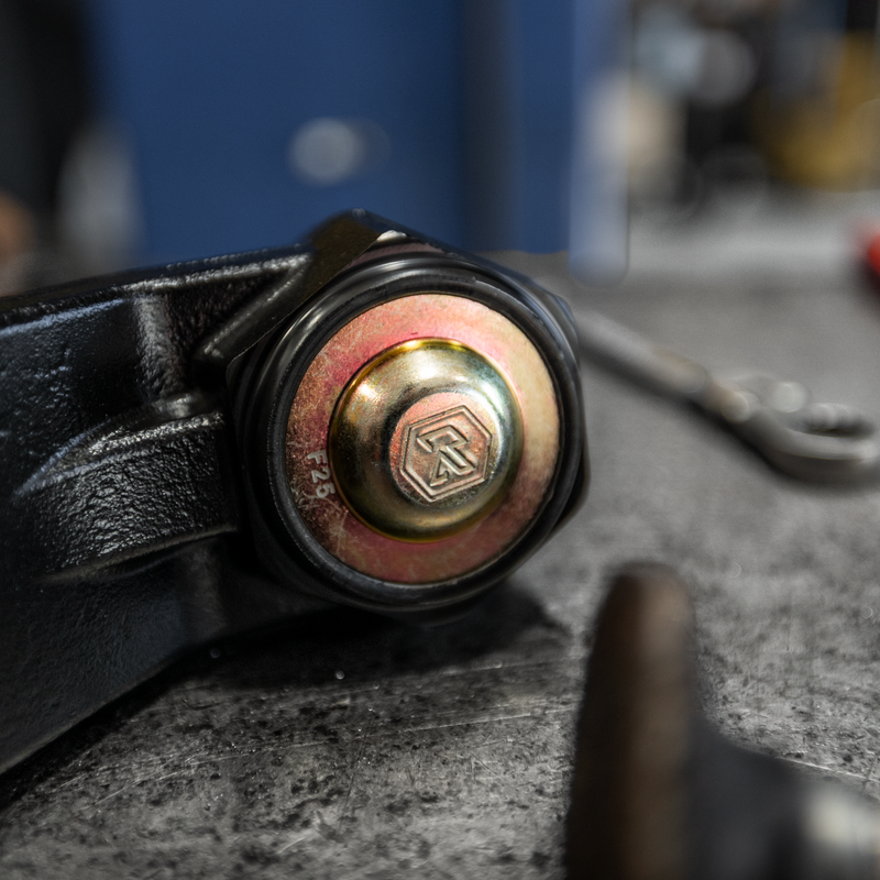 Load image into Gallery viewer, KRYPTONITE UNI-SPLINE PITMAN ARM FOR 1988-2010 CHEVY/GMC 6 &amp; 8 LUG TRUCKS
