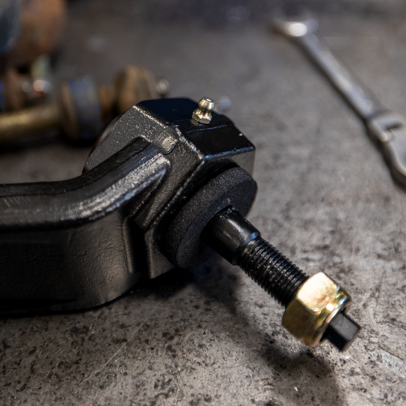 Load image into Gallery viewer, KRYPTONITE UNI-SPLINE PITMAN ARM FOR 1988-2010 CHEVY/GMC 6 &amp; 8 LUG TRUCKS
