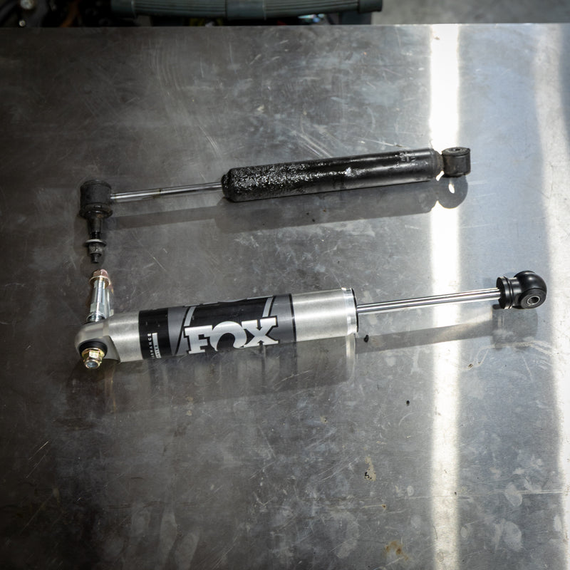 Load image into Gallery viewer, FOX 2.0 STEERING STABILIZER FOR FOR 2001–2010 CHEVY/GMC 2500HD/3500
